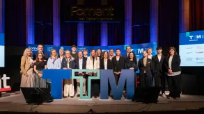 Foto de familia sobre el escenario del TTM 2025