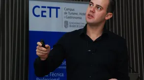 Texto alternativo aquí