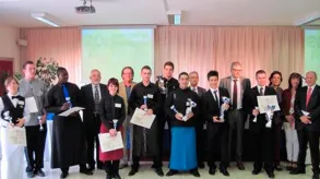 Texto alternativo aquí