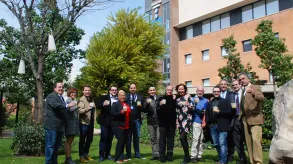 Texto alternativo aquí