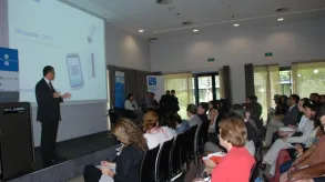 Texto alternativo aquí