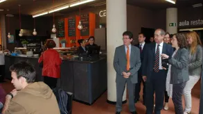 Texto alternativo aquí