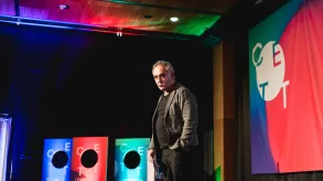 Texto alternativo aquí