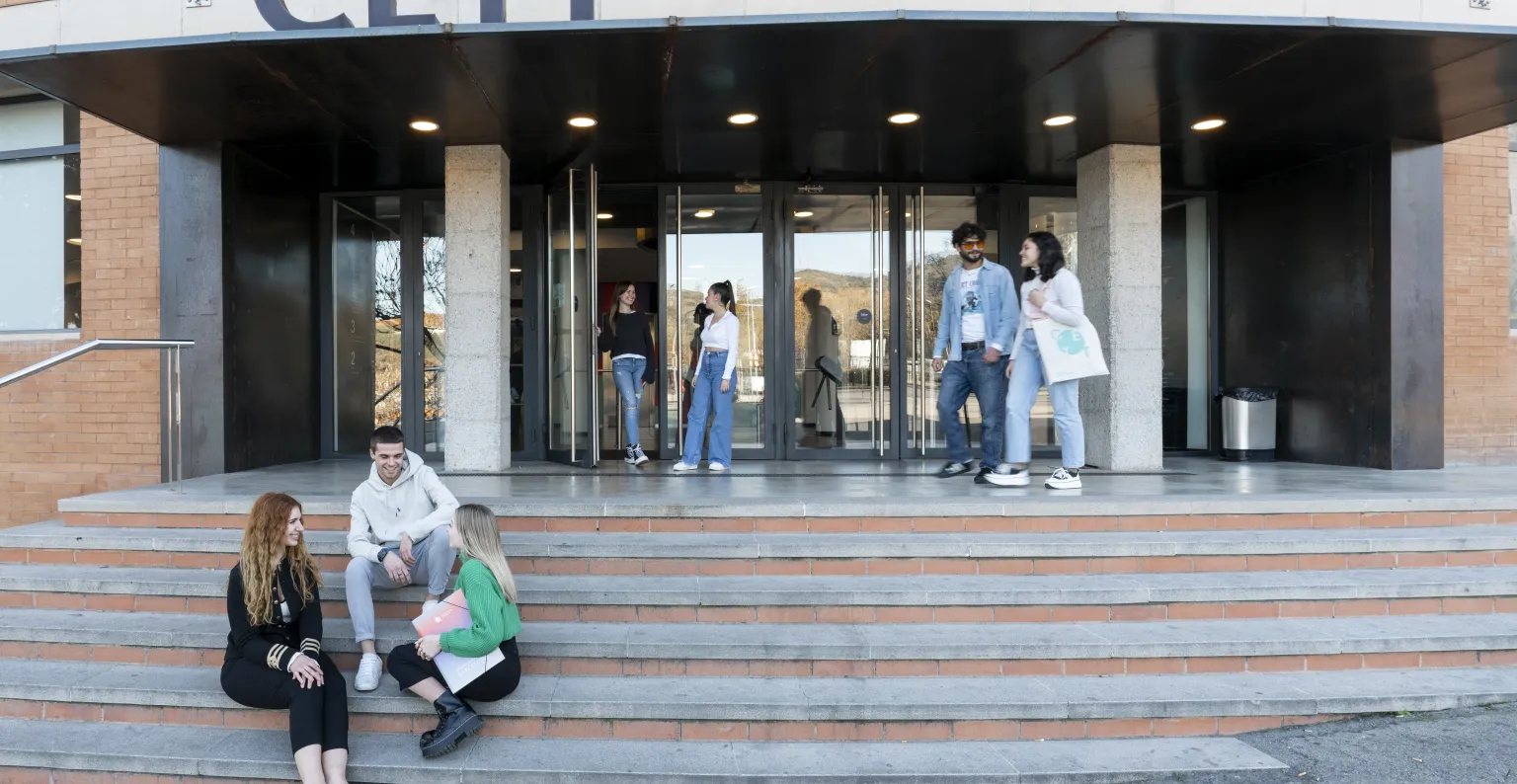 Grau en Turisme Cett