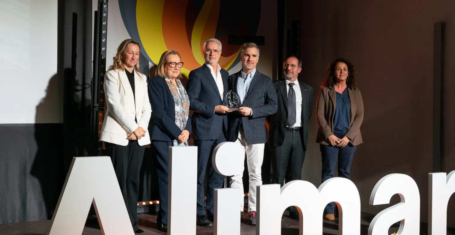 Foto de l'equip de Catalonia Hotels & Resorts amb el premi