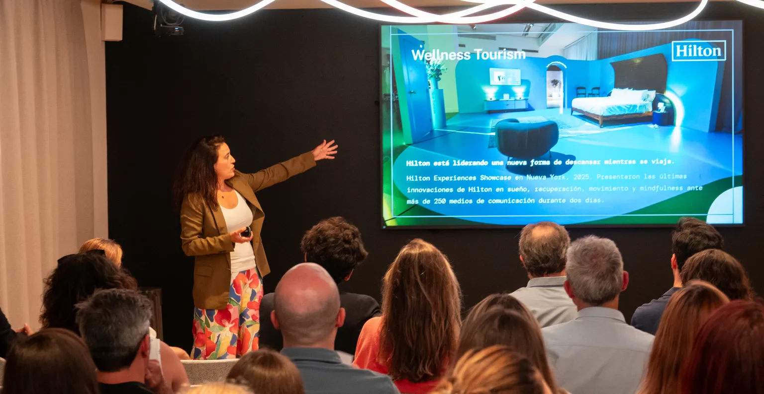 Una de las ponentes exponiendo.