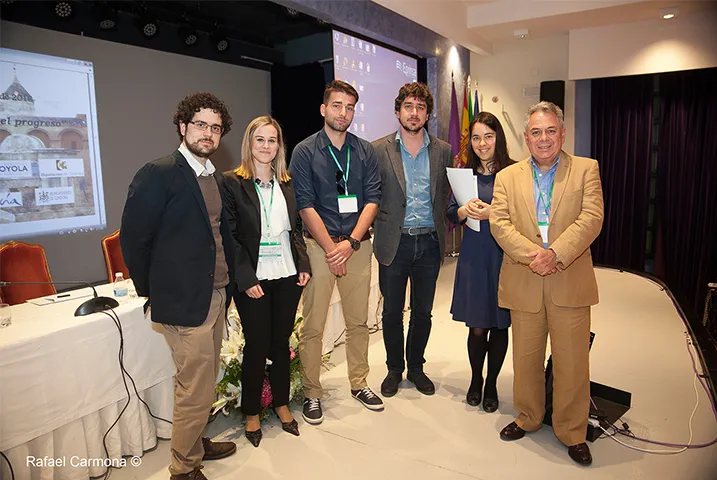 Texto alternativo aquí