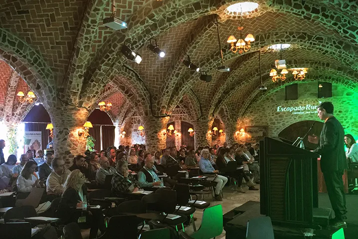 Texto alternativo aquí