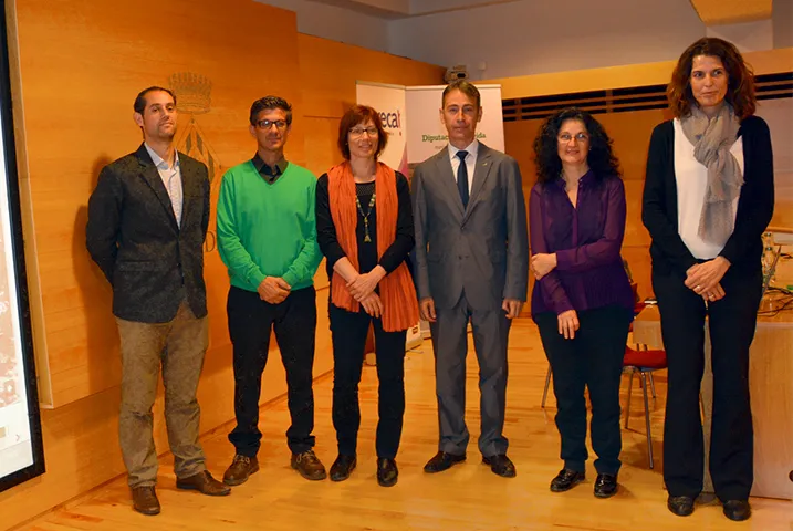 Texto alternativo aquí