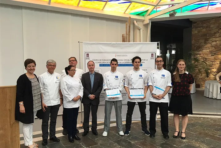 Texto alternativo aquí