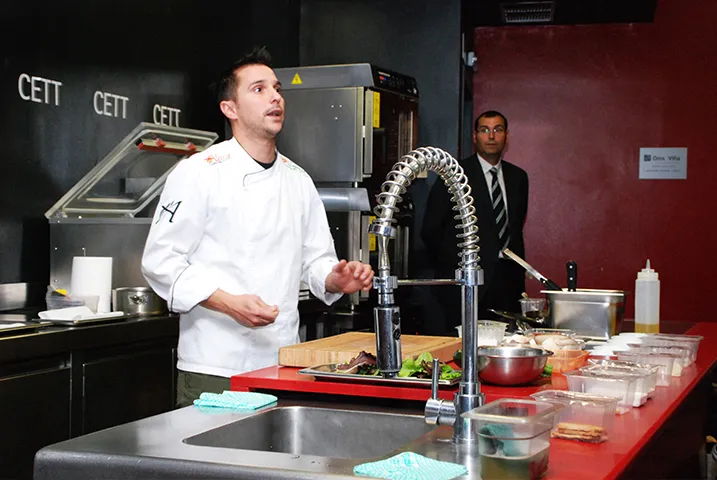 Texto alternativo aquí