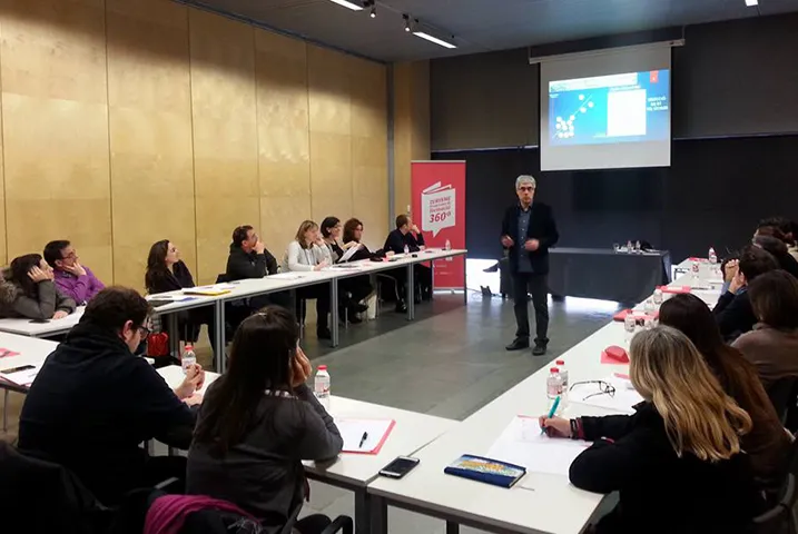 Texto alternativo aquí